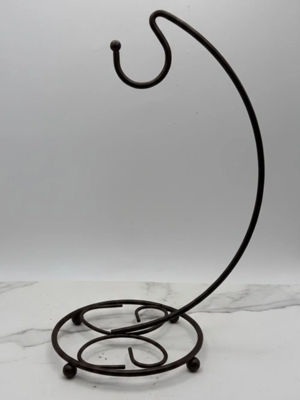 Vintage Metal Banana Hanger Stand Brown Scrollwork Farmhouse Kitchen Decor 12.5”